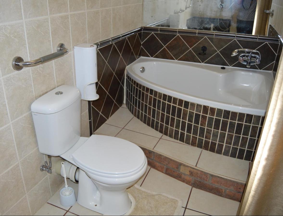 House Ebony B&B Newcastle Kültér fotó